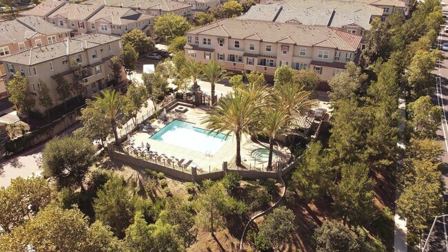 Building Photo - 2110 Cosmo Way