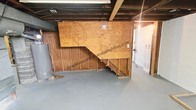 Building Photo - 738 E 35th St