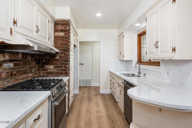 Building Photo - 2058 Lyans Dr
