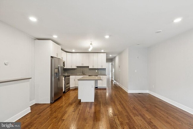 Building Photo - 814 N Uber St