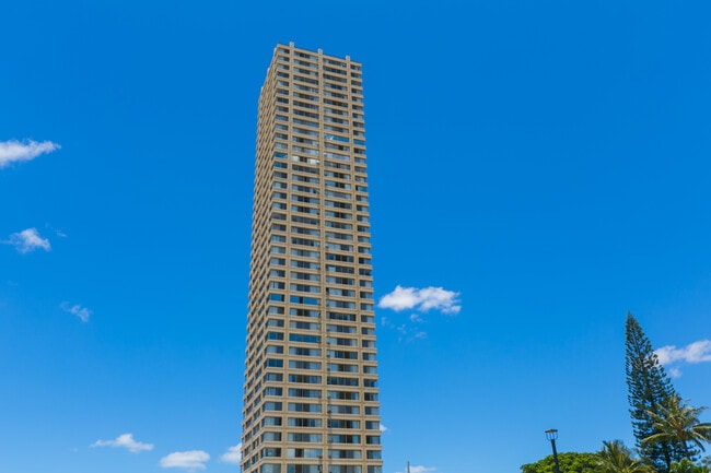 Building Photo - 1060 Kamehameha Hwy