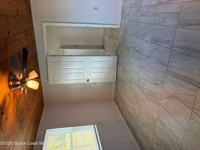 Building Photo - 313 Oleander Pl