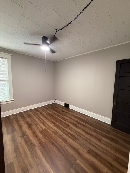 Building Photo - 77 Lovering Ave