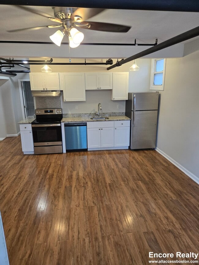 Building Photo - 1185 Commonwealth Ave