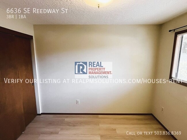 Building Photo - 6636 SE Reedway St