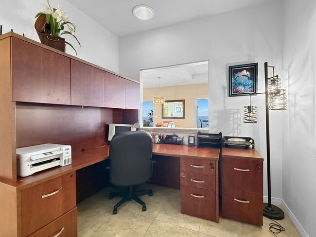 Building Photo - Kona Vistas 3 bedroom 2.5 bath fully furnished home with a pool & office