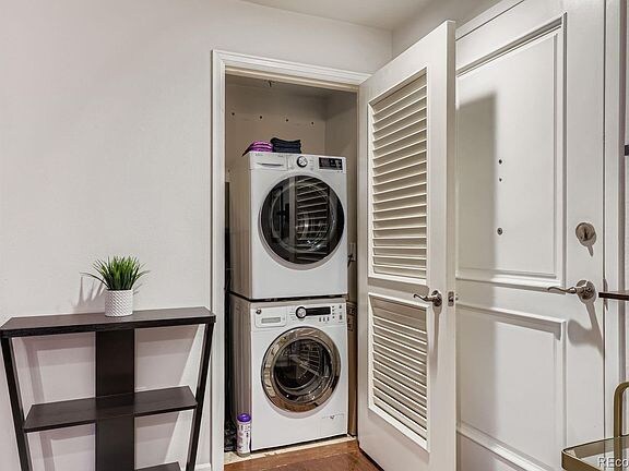 Building Photo - 1975 N Grant St