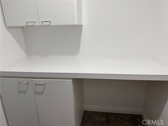 Building Photo - 525 E Seaside Way