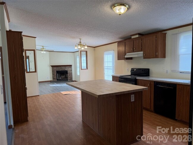 Building Photo - 7141 Lingerfelt Rd