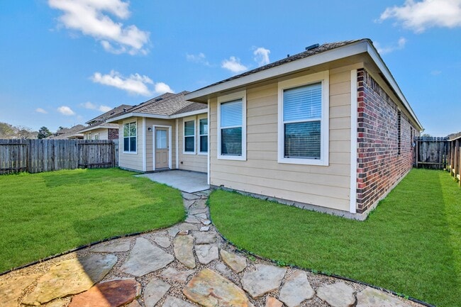 Building Photo - 5210 Lakota Trail