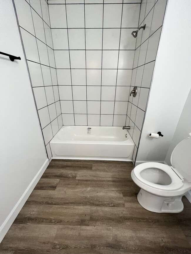 Building Photo - Single Family House in Kettering