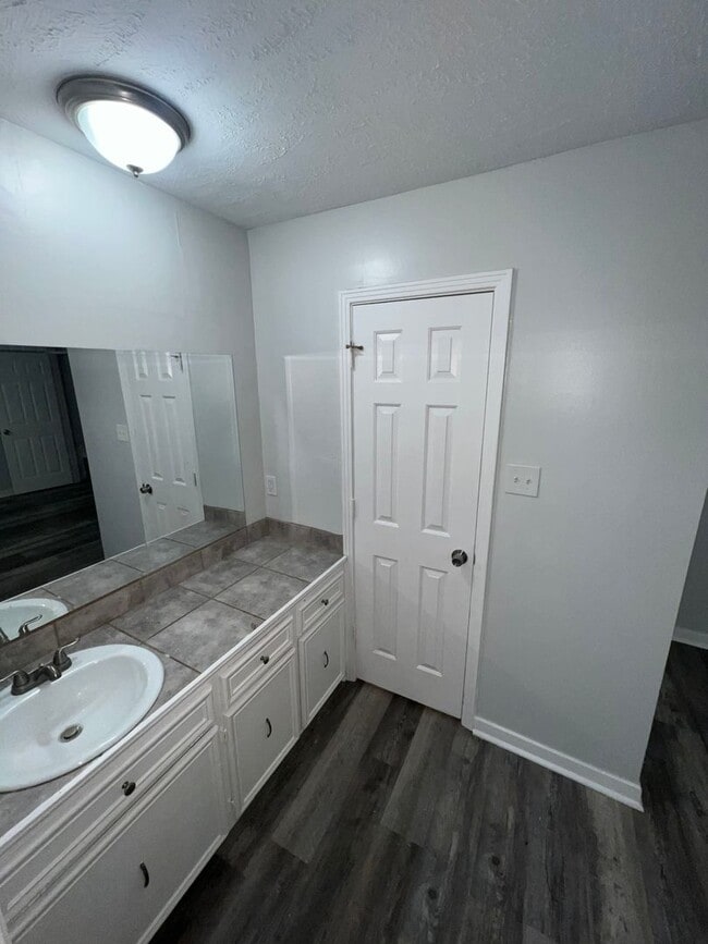Building Photo - 1426 Tracewood Dr