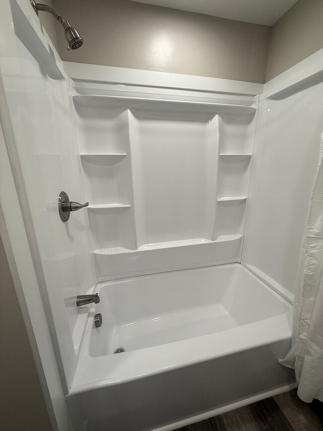 Building Photo - 116 Bennett Ct