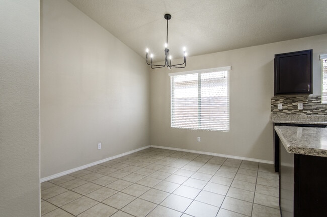 Building Photo - 9005 Rio Galisteo Pl NW