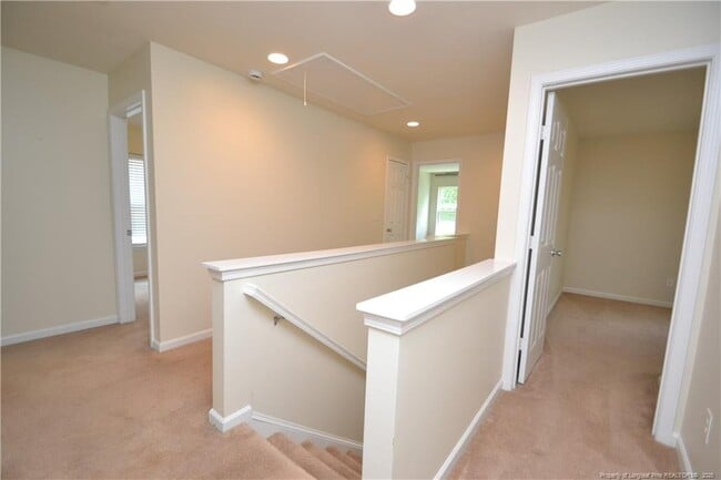 Building Photo - 429 New Milford Rd