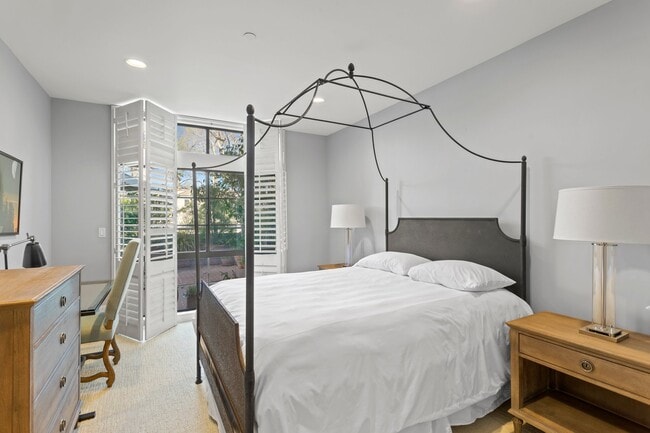 Building Photo - 200 N Swall Dr