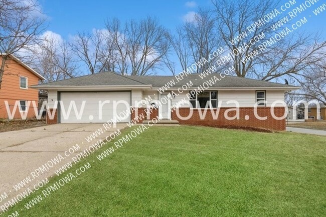 Primary Photo - 1402 Linden Dr