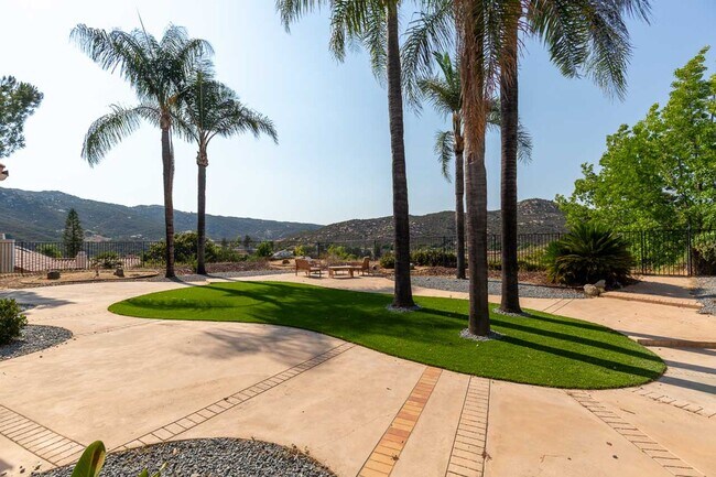 Building Photo - 5 Bed, 4 Bath in the Beautiful Alpine