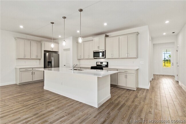 Building Photo - 14143 SW Safi Ter