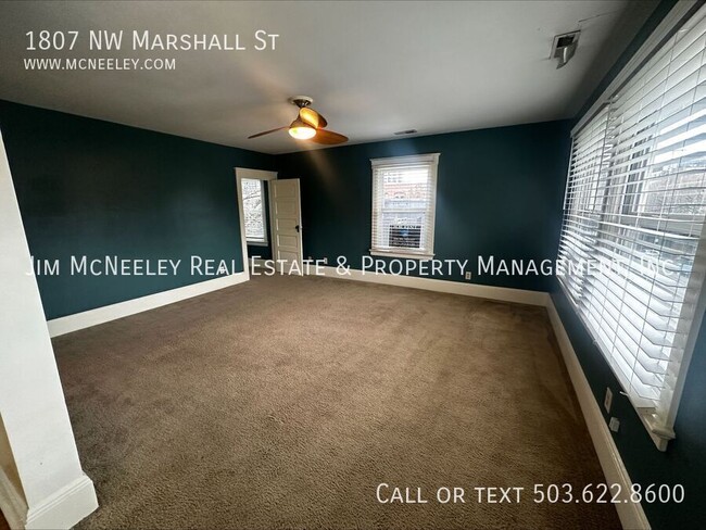 Building Photo - 3 Bed/ 1 Bath Duplex with Finished Attic -...