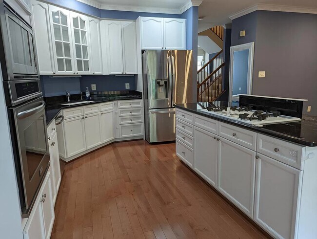 Building Photo - 5708 Governors Pond Cir