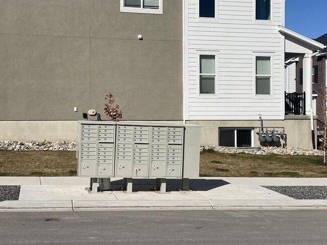 Building Photo - 3985 W 1960 N