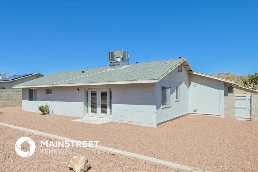 Building Photo - 3215 W Capistrano Rd