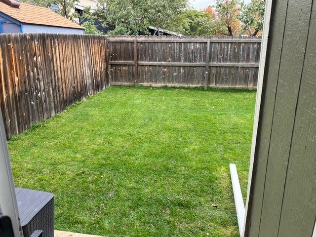 Building Photo - 709 Arrow Ct