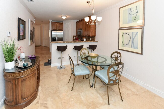 Building Photo - 3033 Waterside Cir
