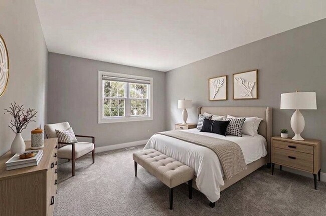 Building Photo - 43 Foxcroft Rd