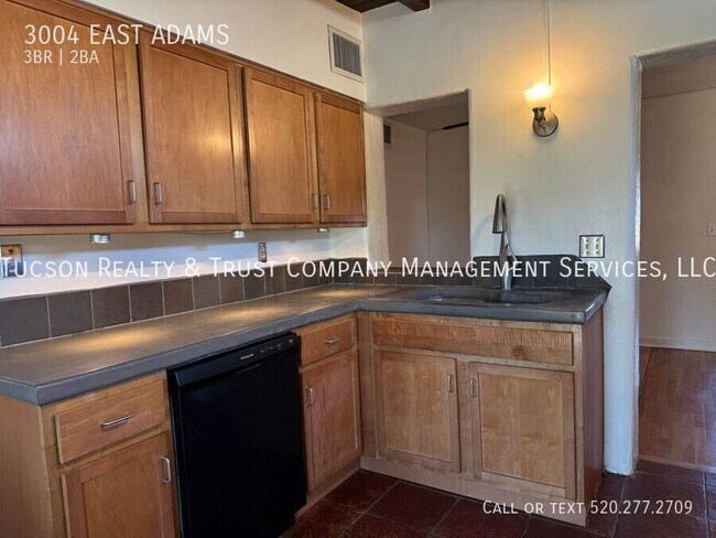 Building Photo - 3004 EAST ADAMS-