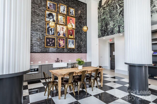 Building Photo - 101 W Morehead St