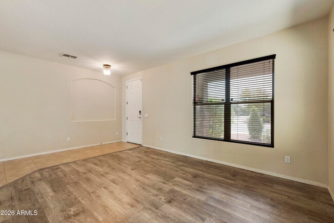 Building Photo - 6209 S 43rd Dr