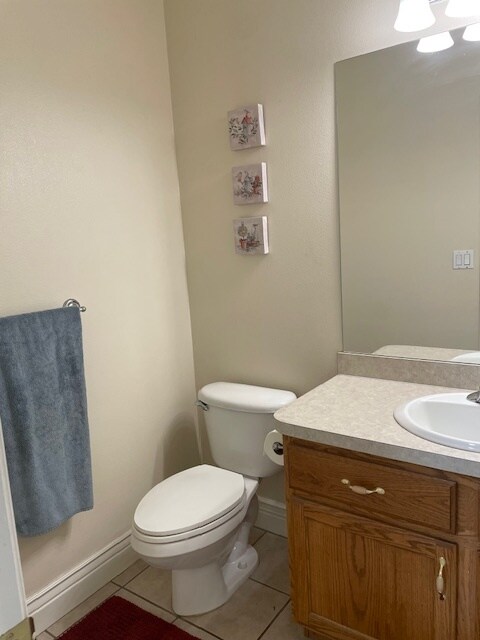 Upstairs Half Bath - 3911 W Monson Pl