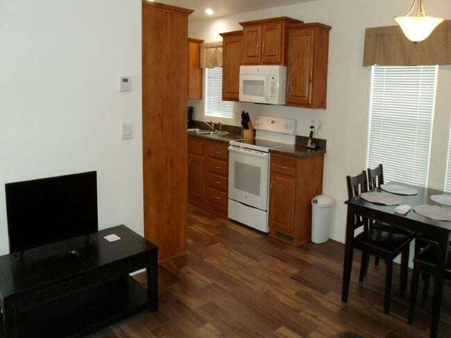 Building Photo - 8700 E University Dr