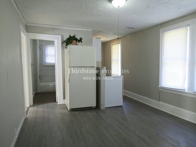 Building Photo - 1710 Thelma St