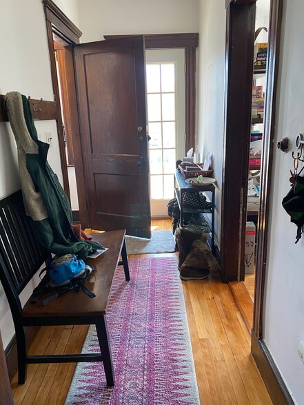 Building Photo - 13 Roberts Rd