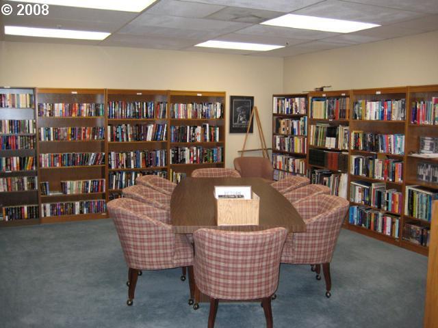 Building Photo - 13775 SW Scholls Ferry Rd