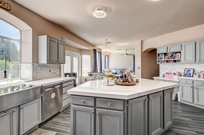 Building Photo - Stunning Fully Remodeled 5-Bedroom Home with Private Pool, FREE SOLAR INCLUDED, Huge Loft, Solar ...