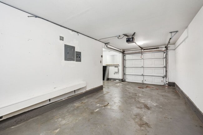 Building Photo - 1618 Fernside Blvd