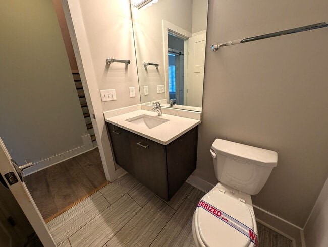 Building Photo - Stunning Contemporary 2 story, 4 bedroom, 3 full bath home is Located in the Merry Oaks Community!