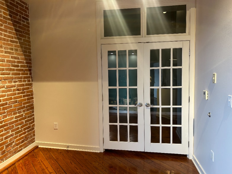 Building Photo - 415 N Prince St