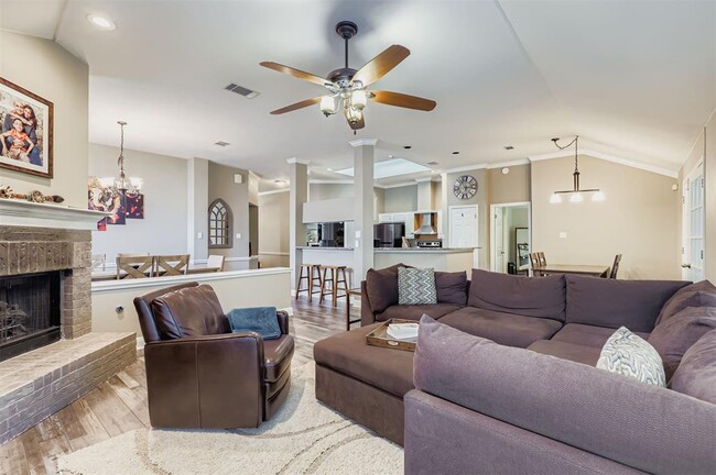 Building Photo - 1809 Edelweiss Dr