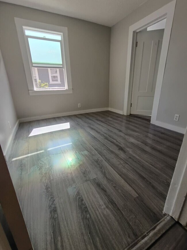 Building Photo - 2 bedroom home in Historic Downtown Riverside