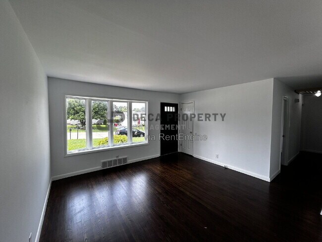 Building Photo - 10922 Juniper Ct