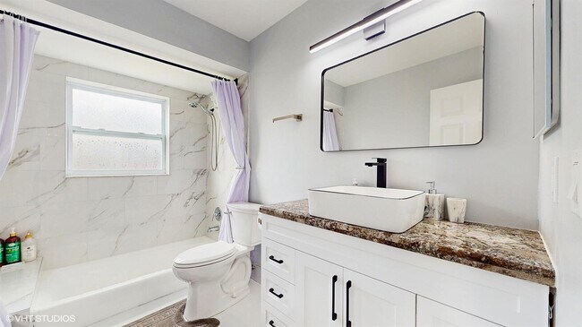 Building Photo - 11647 Anhinga Dr