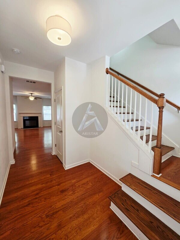 Building Photo - 5270 Mill Way