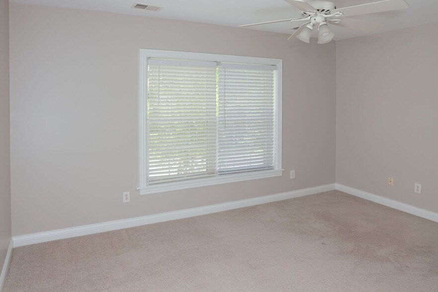 Building Photo - 3288 Snaffle Rd