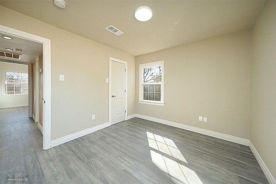 Building Photo - 1133 Green St