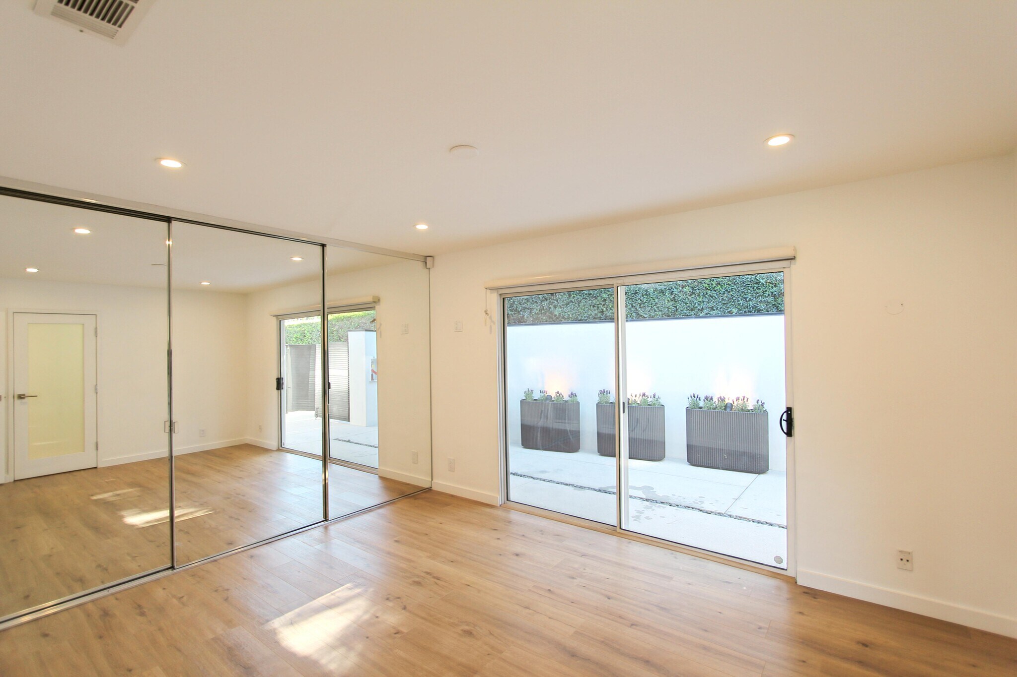 Building Photo - 7353 Pyramid Pl